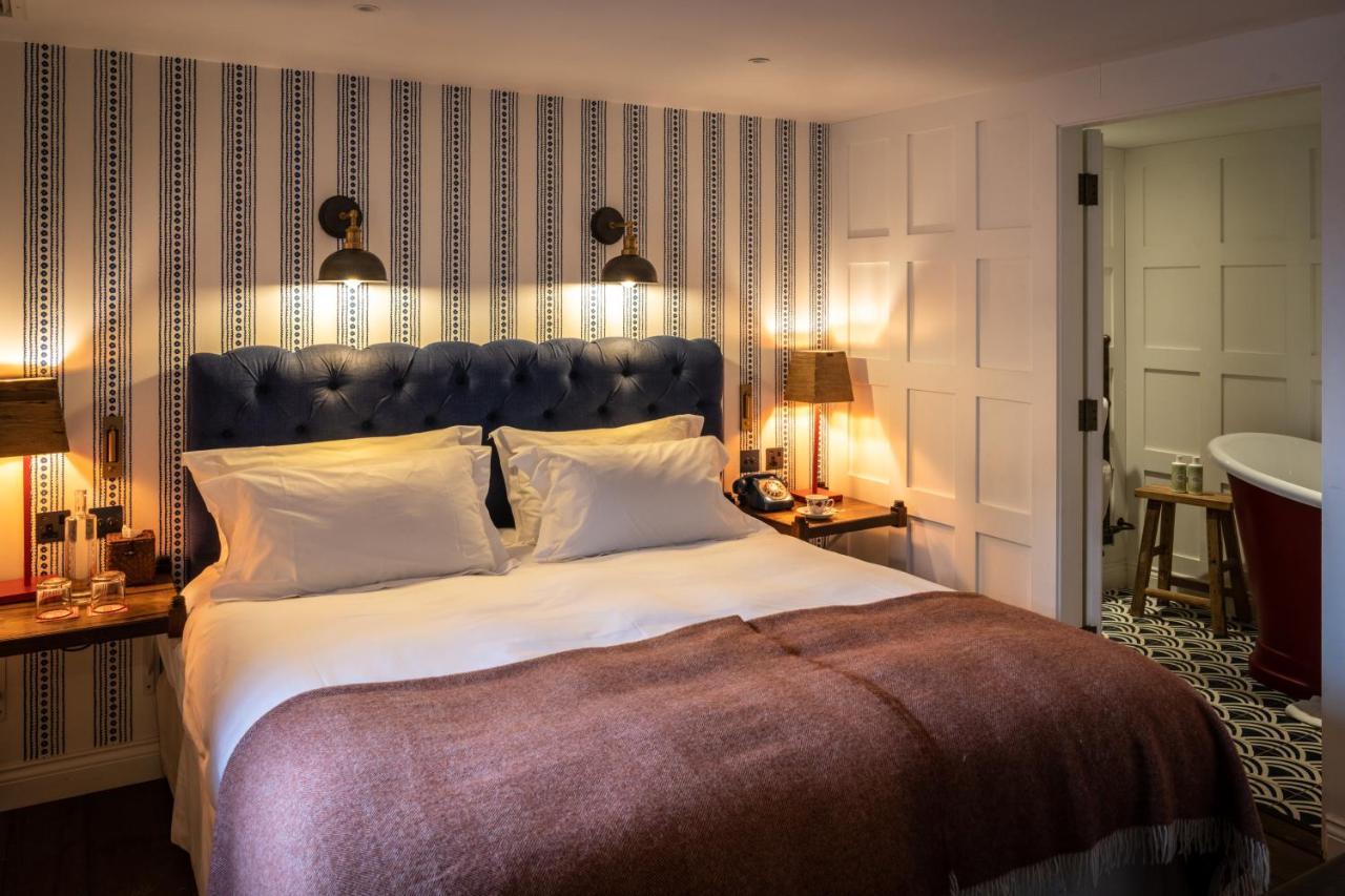 The Double Red Duke, Cotswolds Hotel Witney Exterior photo
